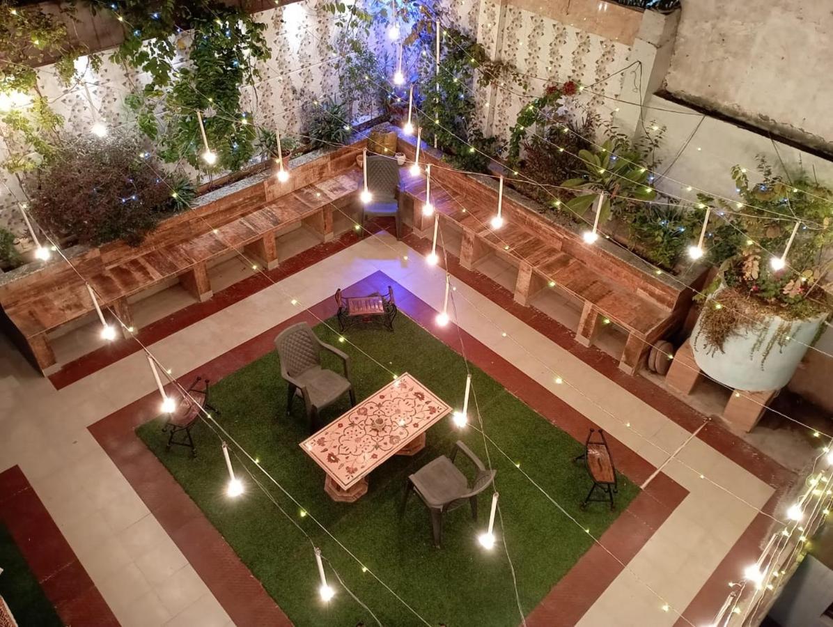 The Hideout Agra Homestay Near Taj Экстерьер фото