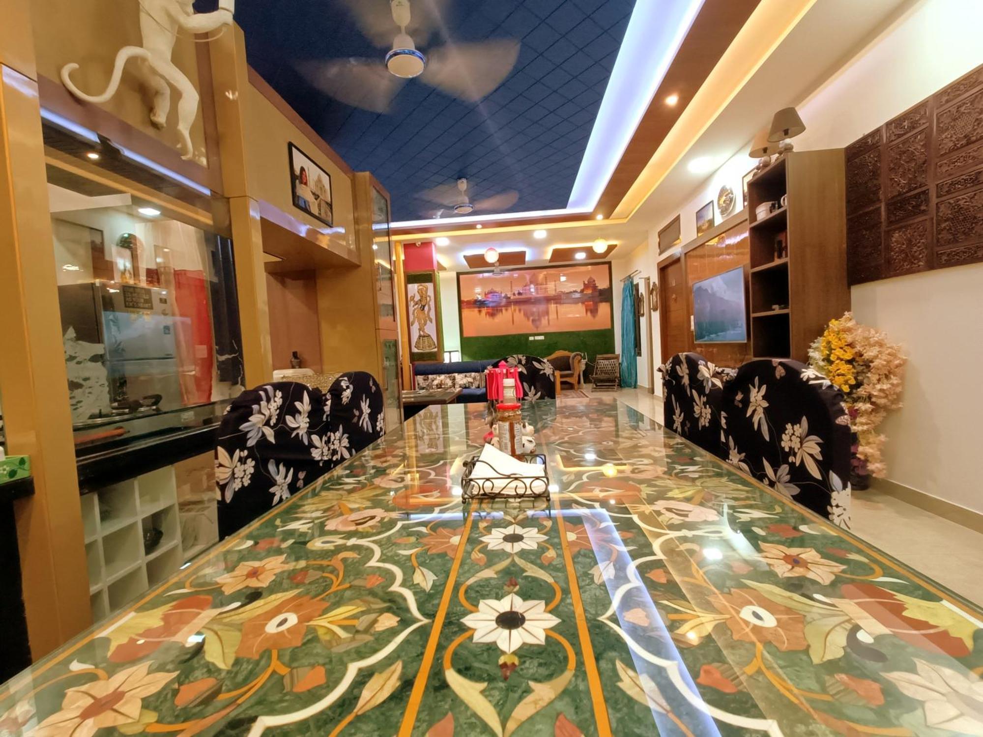 The Hideout Agra Homestay Near Taj Экстерьер фото