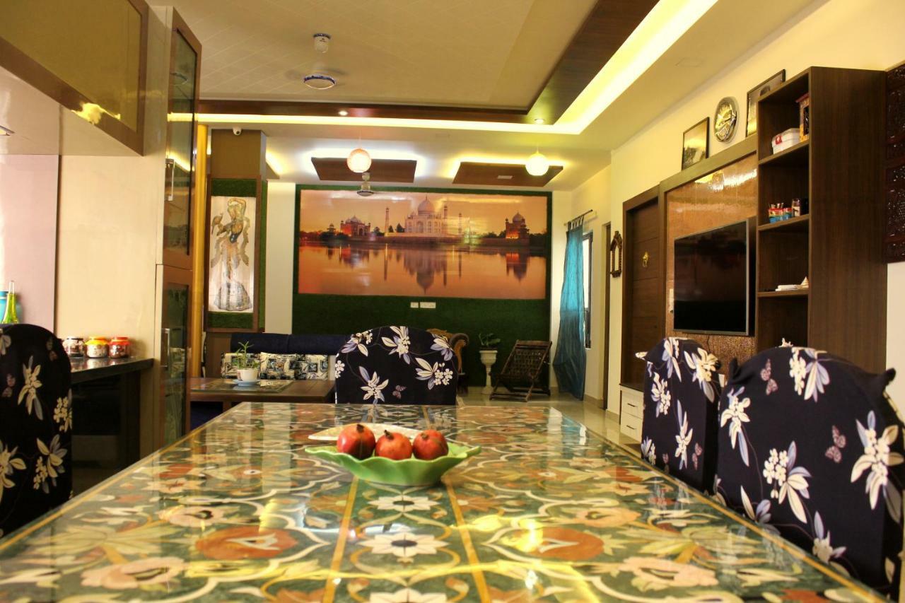 The Hideout Agra Homestay Near Taj Экстерьер фото